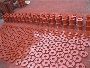 尊龙凯时人生就是搏!官网防水套管的喷漆工作